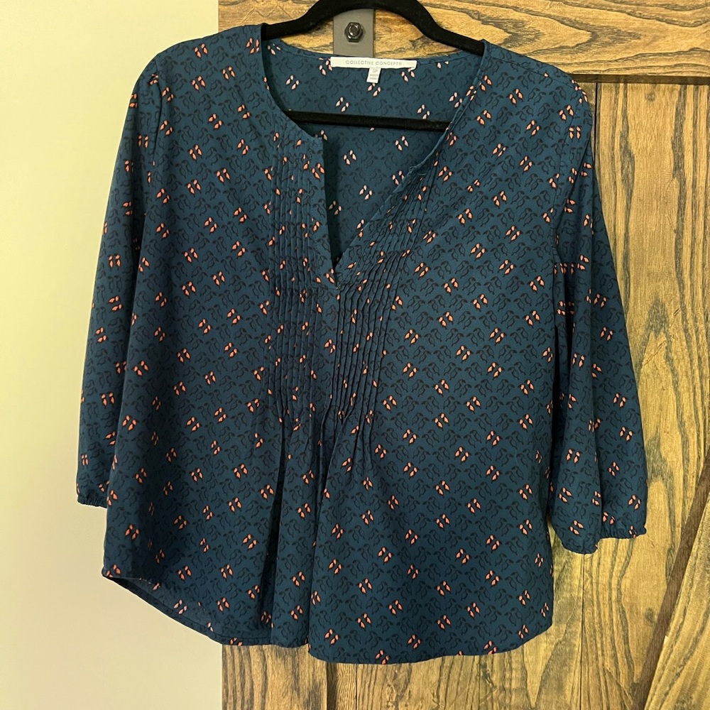 Pleat front top